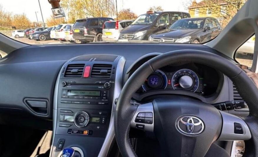 Toyota auris 2011