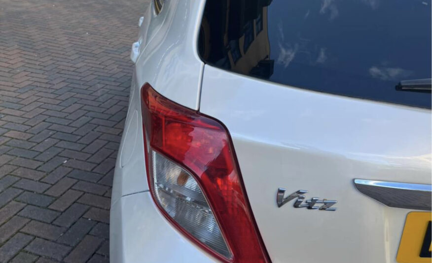 Toyota Vitz/Yaris 2014