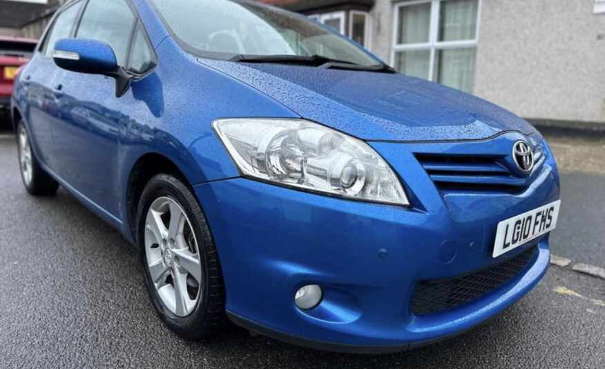 2010 Toyota Auris