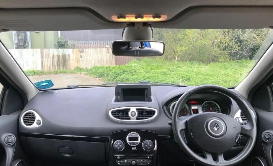 2010 Renault Clio 1.6 Initiale TomTom –