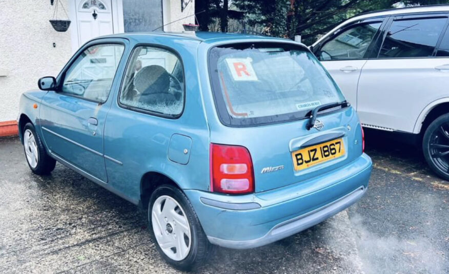 2001 Nissan micra