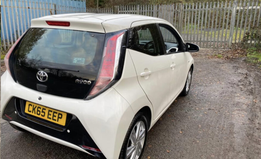 2015 Automatic Toyota Aygo X-Pression Vvt-1 Cvt