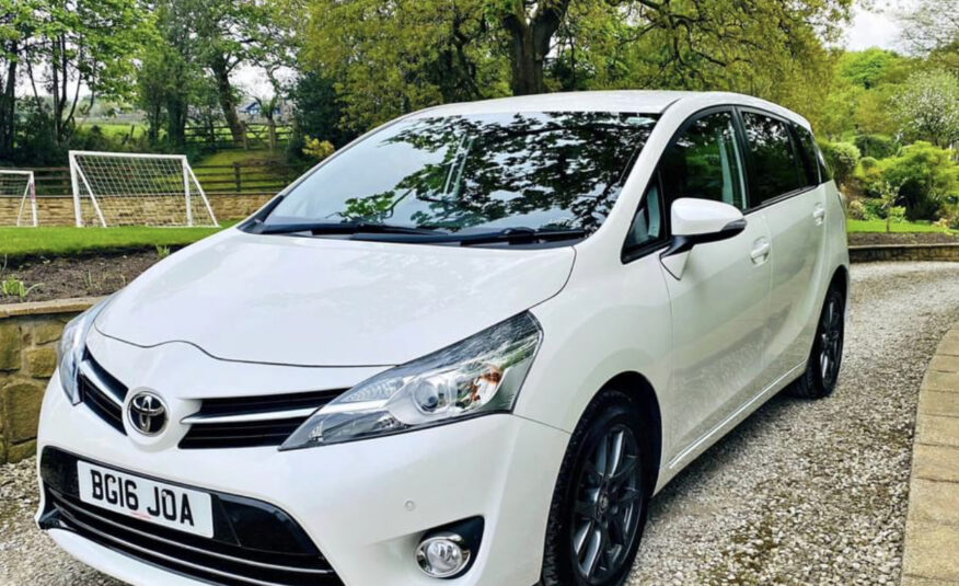 2016 Toyota verso 7 seats only 18k miles