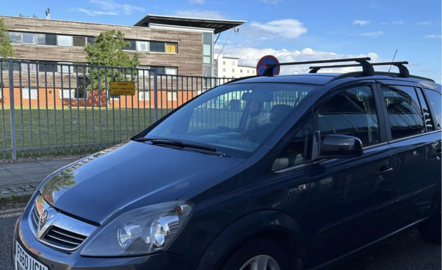 Top Spec Vauxhall Zafira AUTOMATIC 7-Seater .