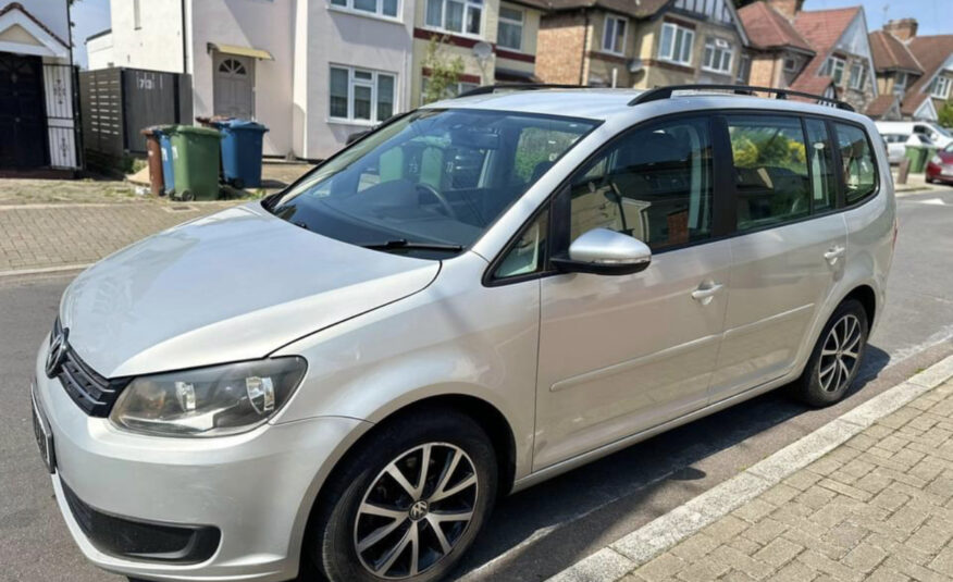 Volkswagen Touran mpv 1.4 petrol 7 seats