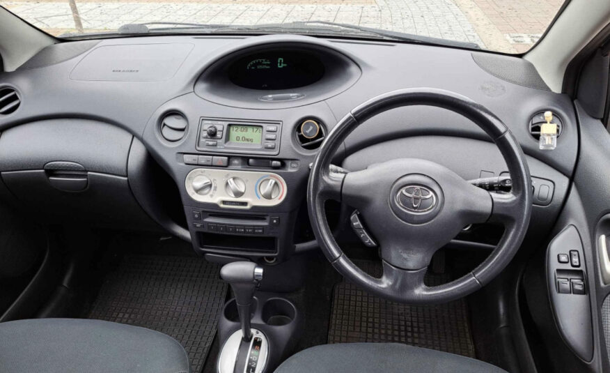 2004 Toyota Yaris