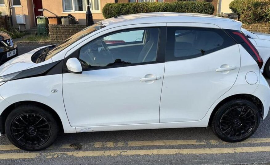 TOYOTA AYGO AUTOMATIC PETROL 1.0 L