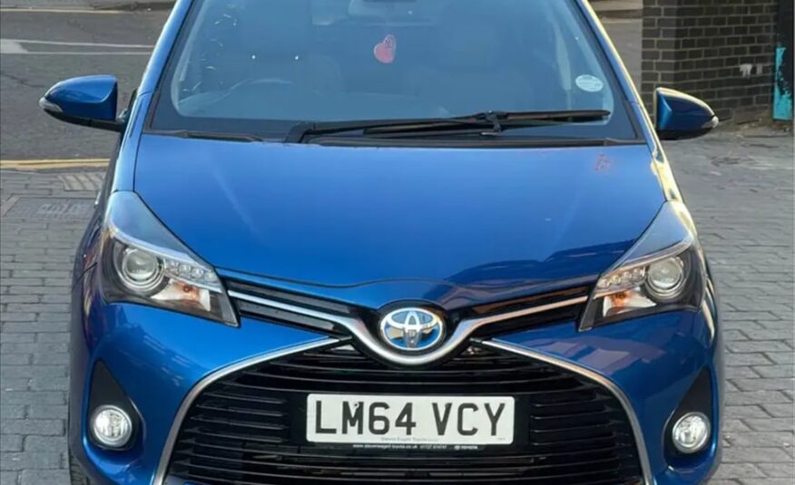 Toyota Yaris Hybrid excel 2014 year Panoramic sunroof